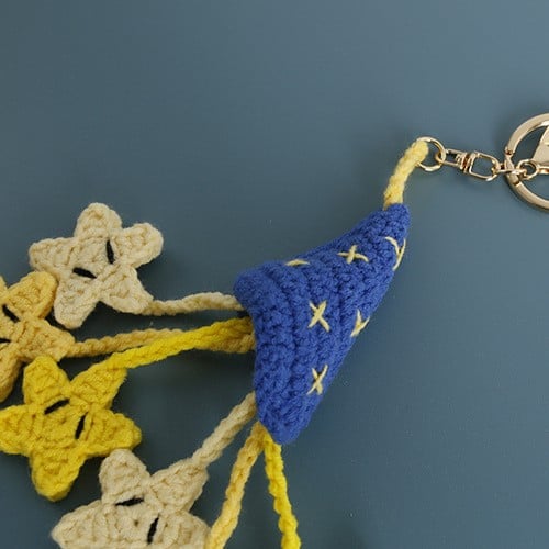 handmade crochet star keychain