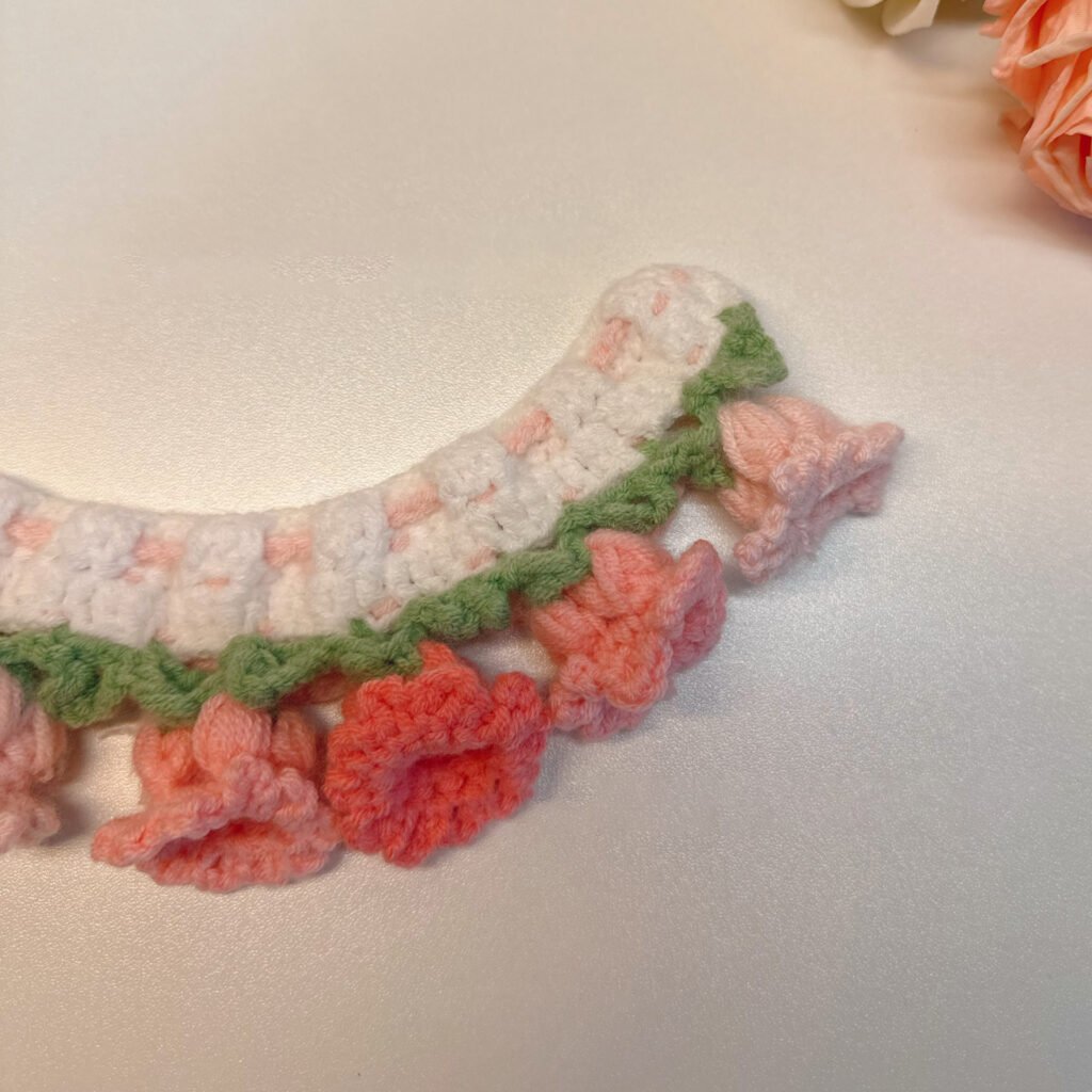 Hand-Knitted Bellflower Pet Collar and Bib — Sweet Pink Gradient