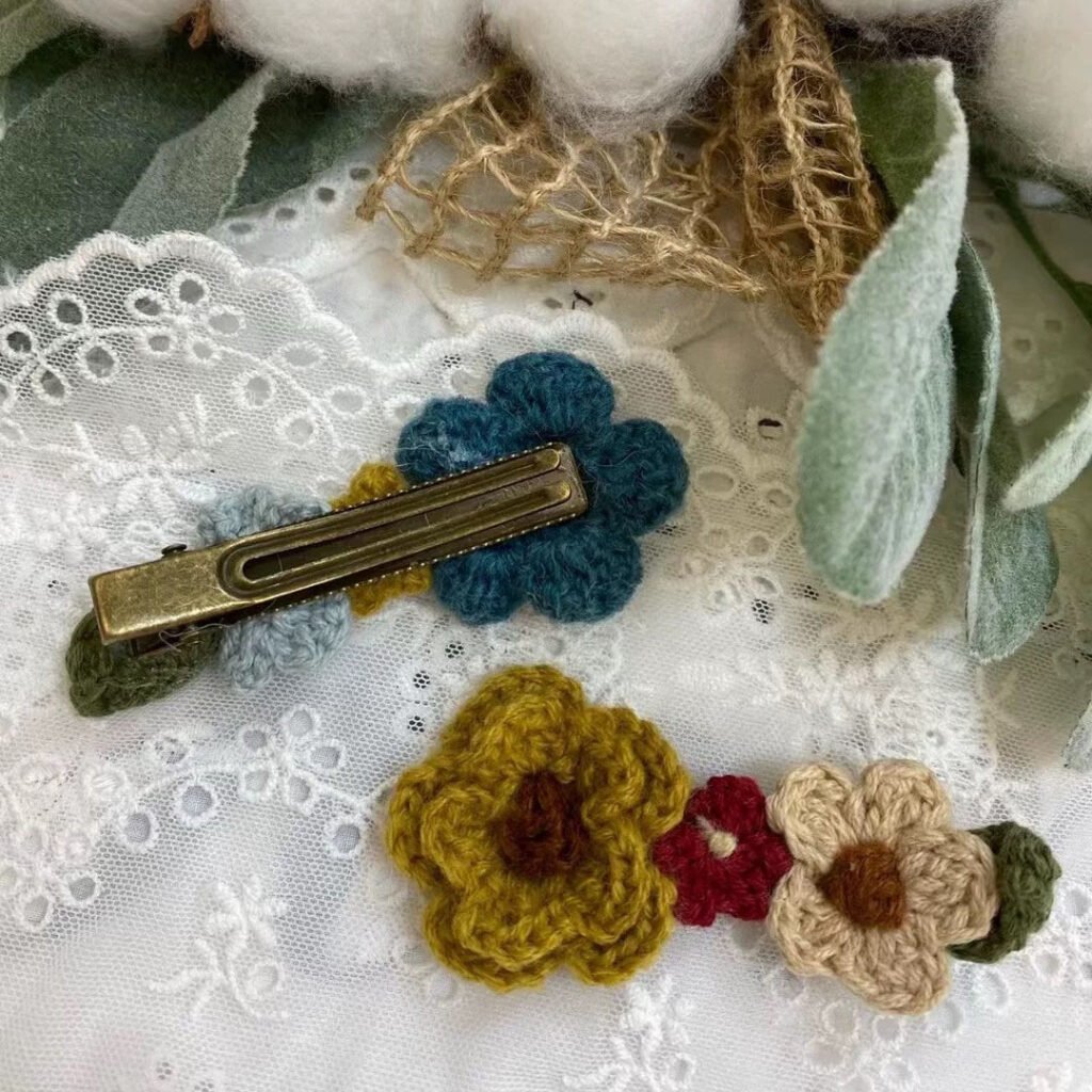 crochet flower hair clips