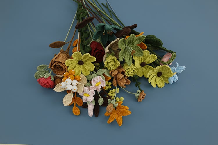 Handmade Crochet Flower Stems – 22 Unique Artificial Floral Elements, Yarn Knitted Botanical Decor, Custom Faux Flower Arrangement Set
