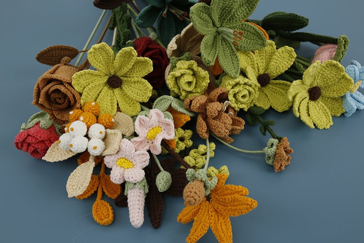 Handmade Crochet Flower Stems – 22 Unique Artificial Floral Elements, Yarn Knitted Botanical Decor, Custom Faux Flower Arrangement Set