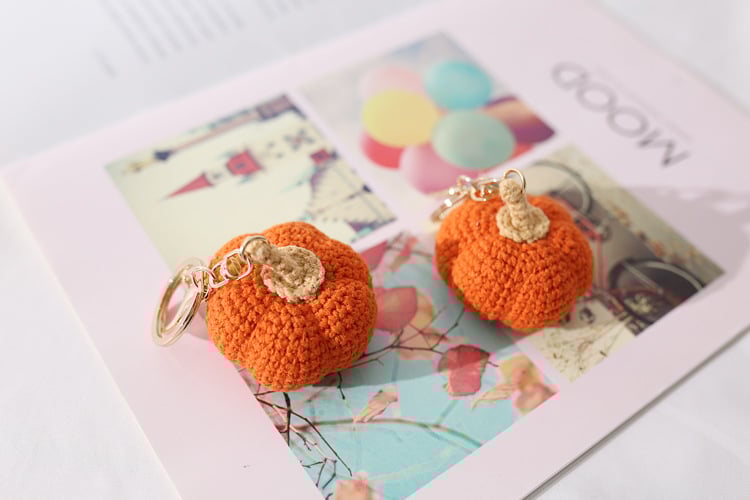 Adorable Handmade Crochet Pumpkin Keychains —— Orange Pumpkin: The Quintessential Fall Accent