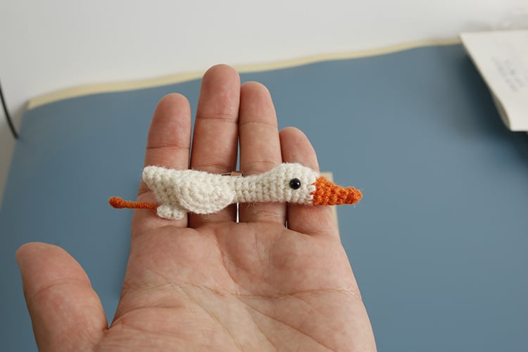 The Goose Crochet Brooch