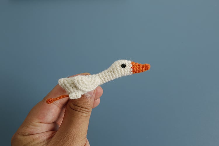 The Goose Crochet Brooch