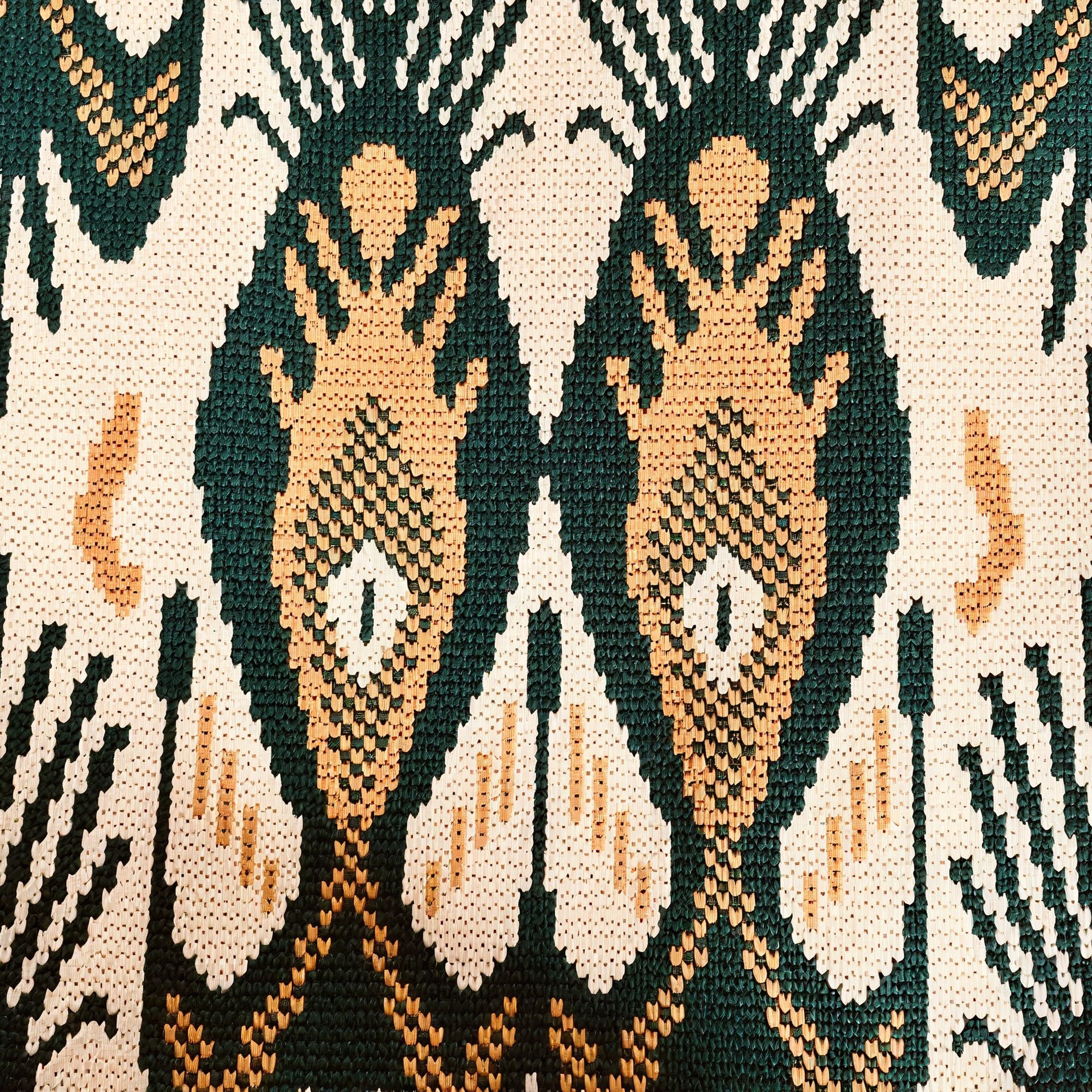 atlas pattern knit bag