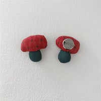 cotton and linen plaid mushroom red (brooch)