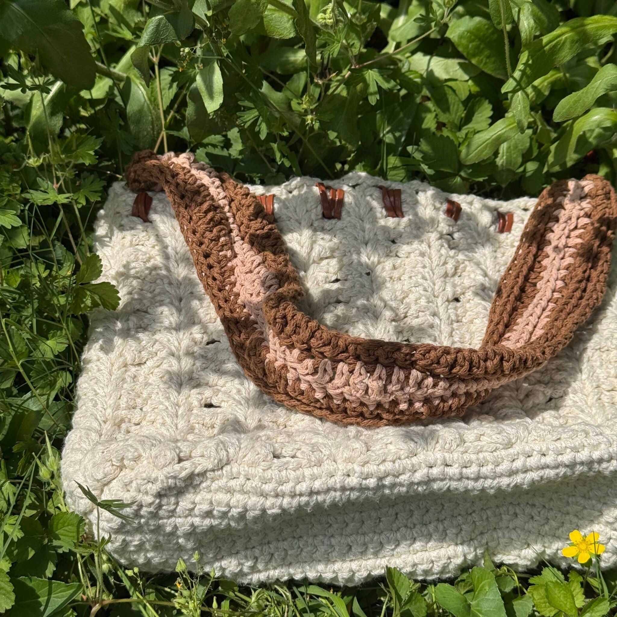 handmade knit shoulder bag