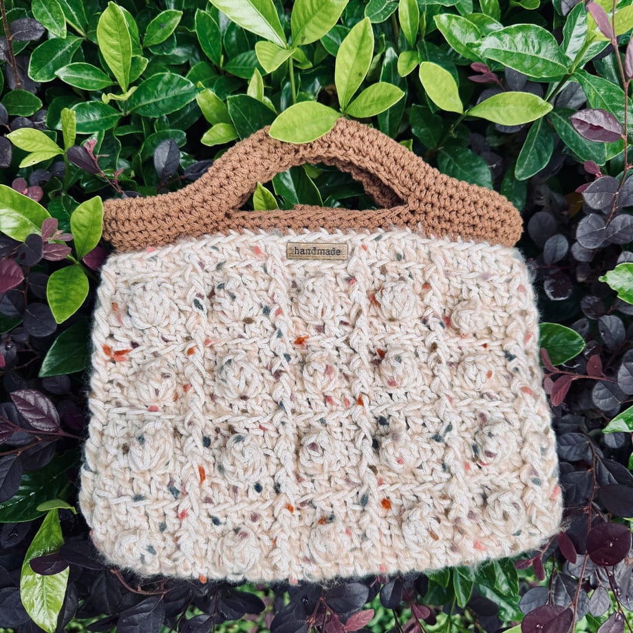 crochet shoulder bag ：Heathered crochet shoulder bag with bobble squares