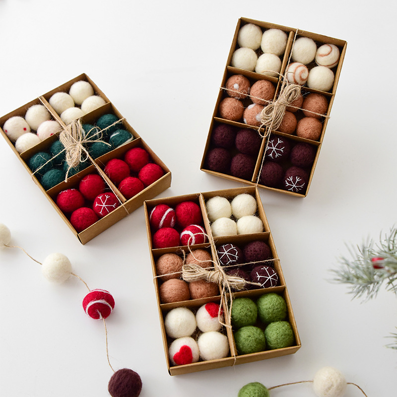 Charming 24-Piece Wool Felt Christmas Balls Set with 2m Jute String, Rustic Handmade Holiday Ornaments in 3 Unique Color Themes