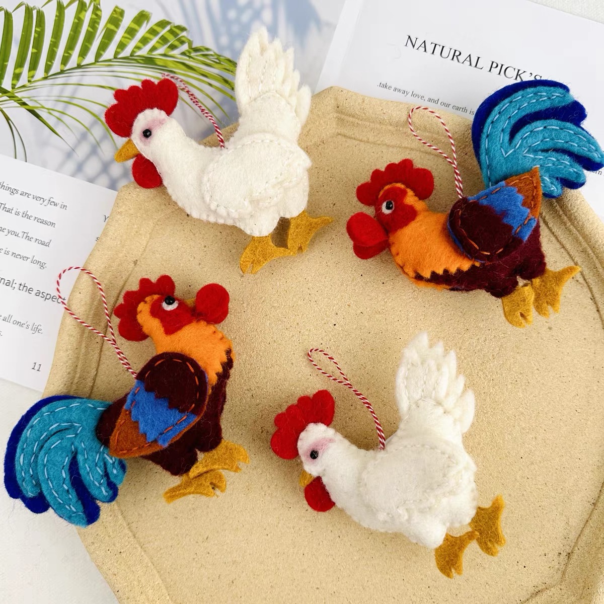 Handmade Felt Chicken Keychain Set – 2pcs Rooster and Hen Charms, Colorful Farmhouse Bag Accessories with Red String & Gold Ring, Folk Art Style